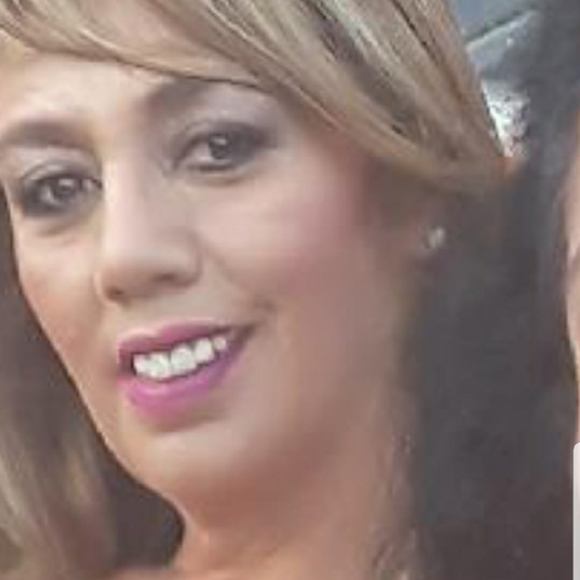 Meet your Posher, Sylvia - Picture 1 of 1